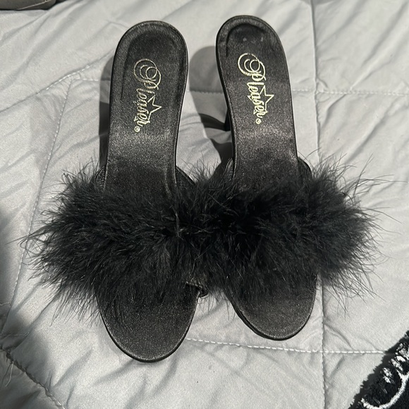 Pleasers Black sexy fur kitten heels. Size 6 but fits like 6.5. Brand new!! - Picture 1 of 4